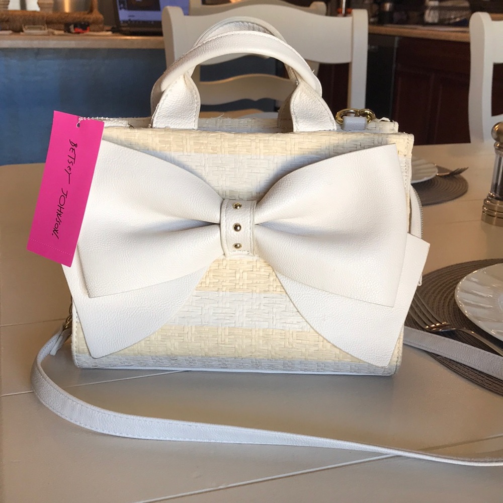 Beautiful straw material Betsey Johnson pale yellow and bone shoulder/handbag